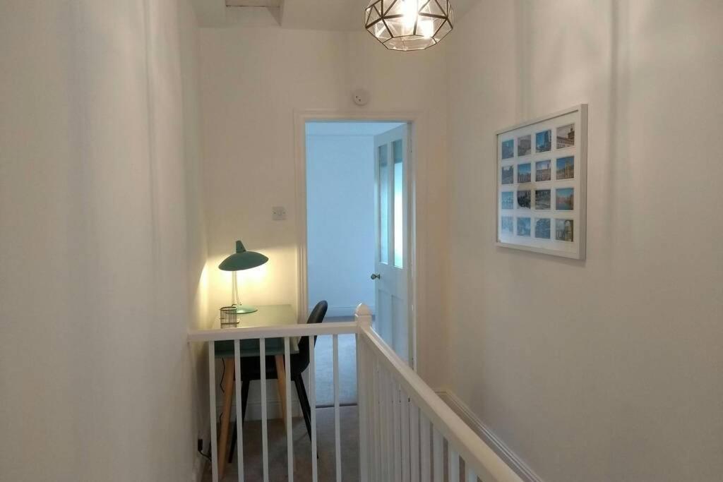 Luxury Townhouse In Town Centre, Views, River Walk, Free Parking Shrewsbury Exterior photo