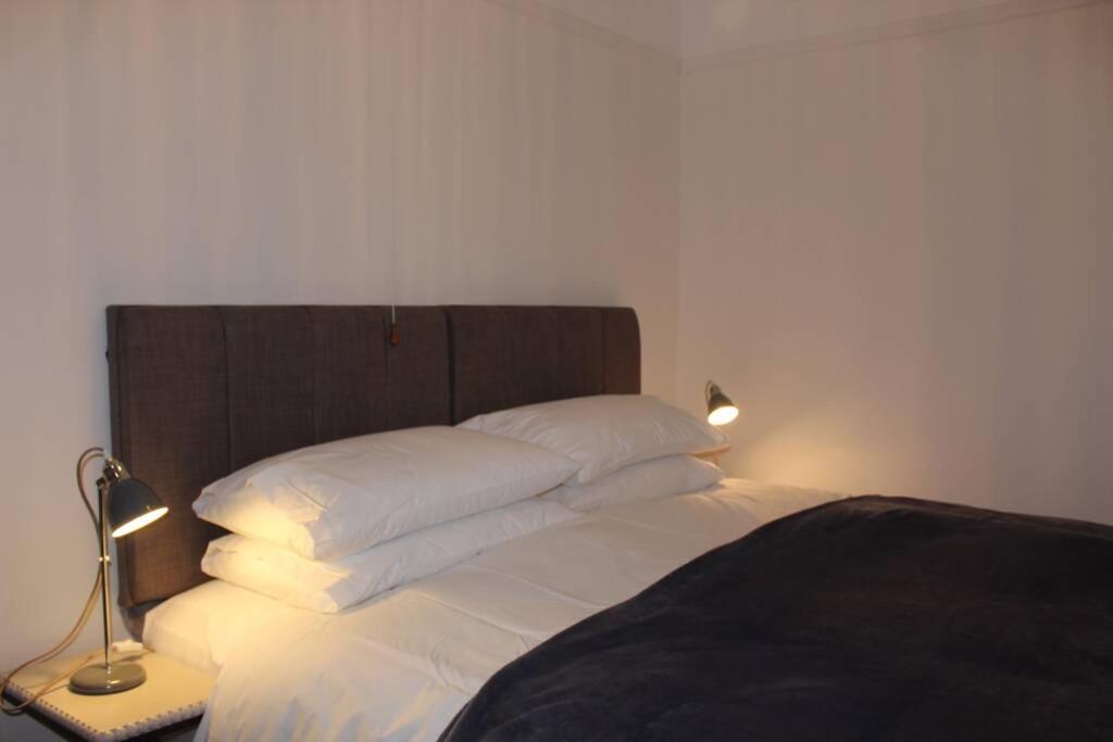 Luxury Townhouse In Town Centre, Views, River Walk, Free Parking Shrewsbury Exterior photo